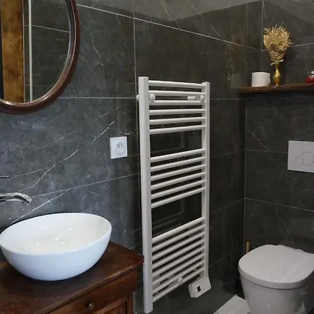 Du Tourneur Au Coeur De Cirq 아파트