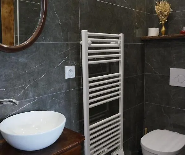 Du Tourneur Au Coeur De Cirq Apartment